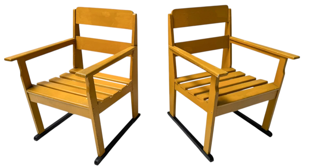 Two Art Deco Modernist Lacquered Beech Armchairs and Table, 1930s